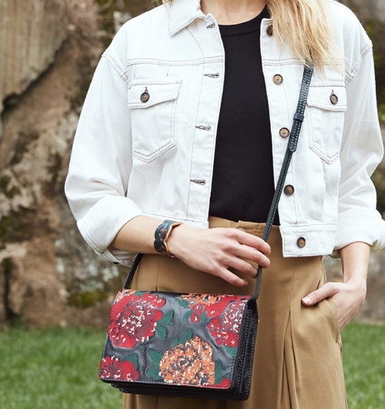 🎁Patricia Nash Lanza Crossbody Organizer - Picture 1 of 9